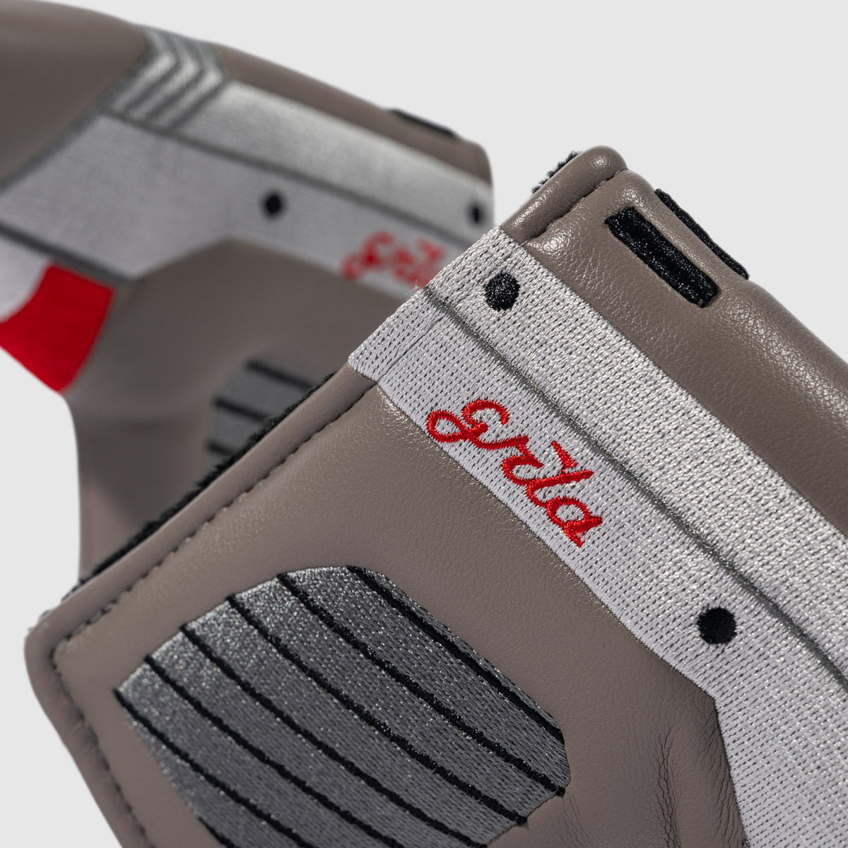 Grey Heater Blade Putter Cover